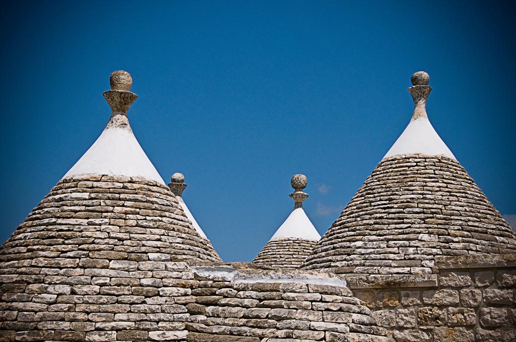 Casa Trullo con 2 Camere da Letto e Vista Giardino